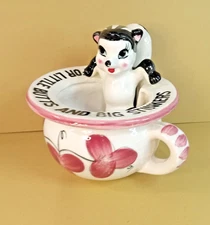 VTG Ceramic Skunk Ashtray For little butts and big stinkers 1960s Hand Painted