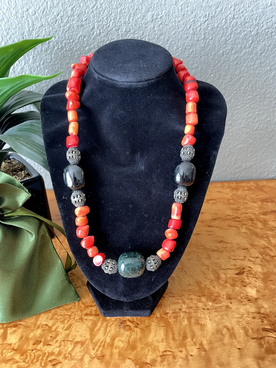 Green outlet coral necklace