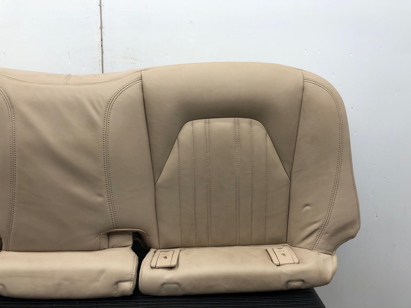 2014 - 2017 MASERATI GHIBLI M157 OEM REAR BENCH SEAT LOWER CUSHION