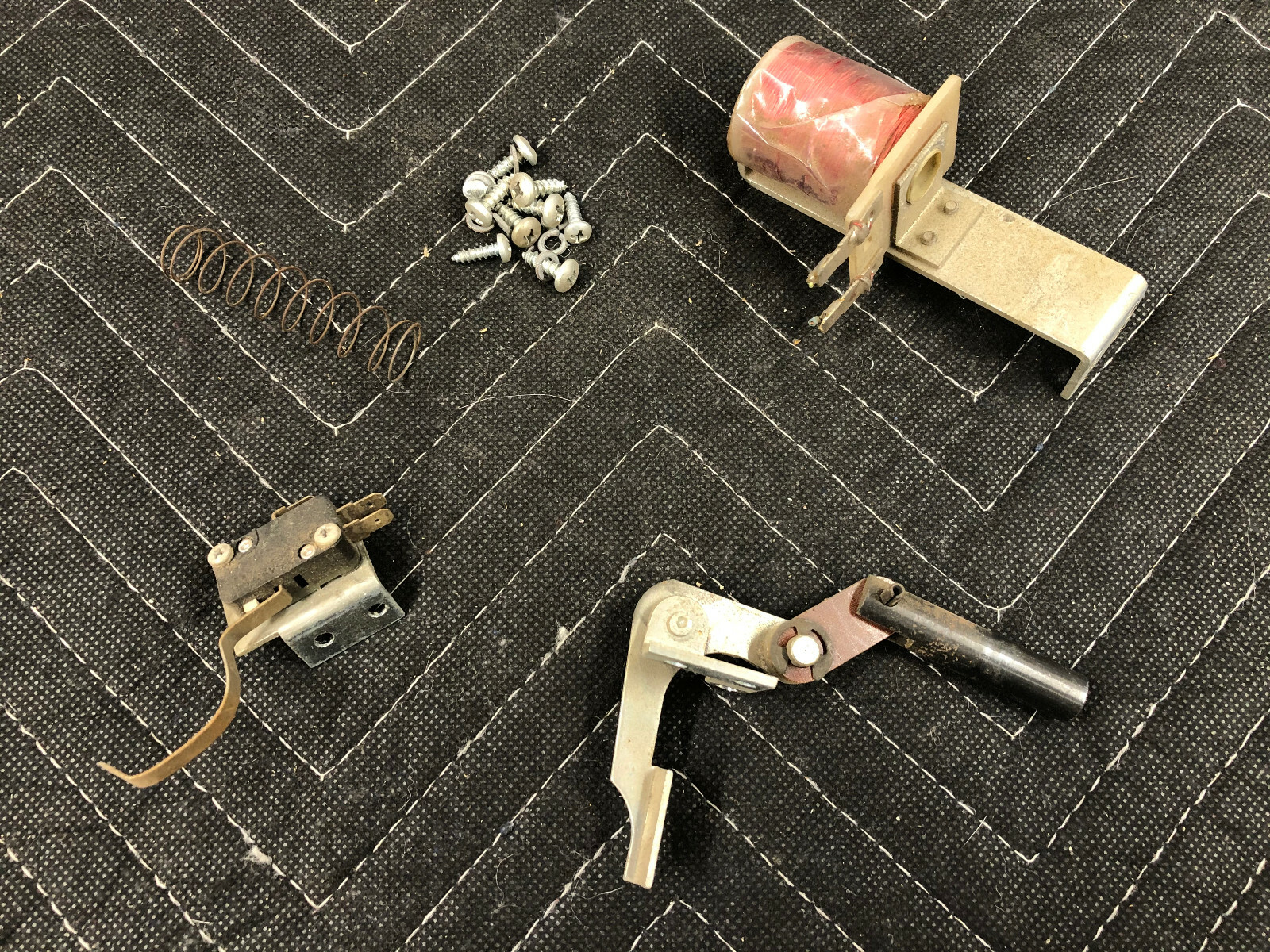 Atari Airborne Avenger Pinball Machine Playfield Kicker Hardware