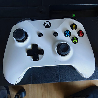 Microsoft Xbox One Wireless Controller Gamepad für Xbox One weiß/schwarz