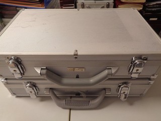 2 Stück LEUCHTTURM Alu Münzkoffer mit 11 Tableaus für hunderte Münzen