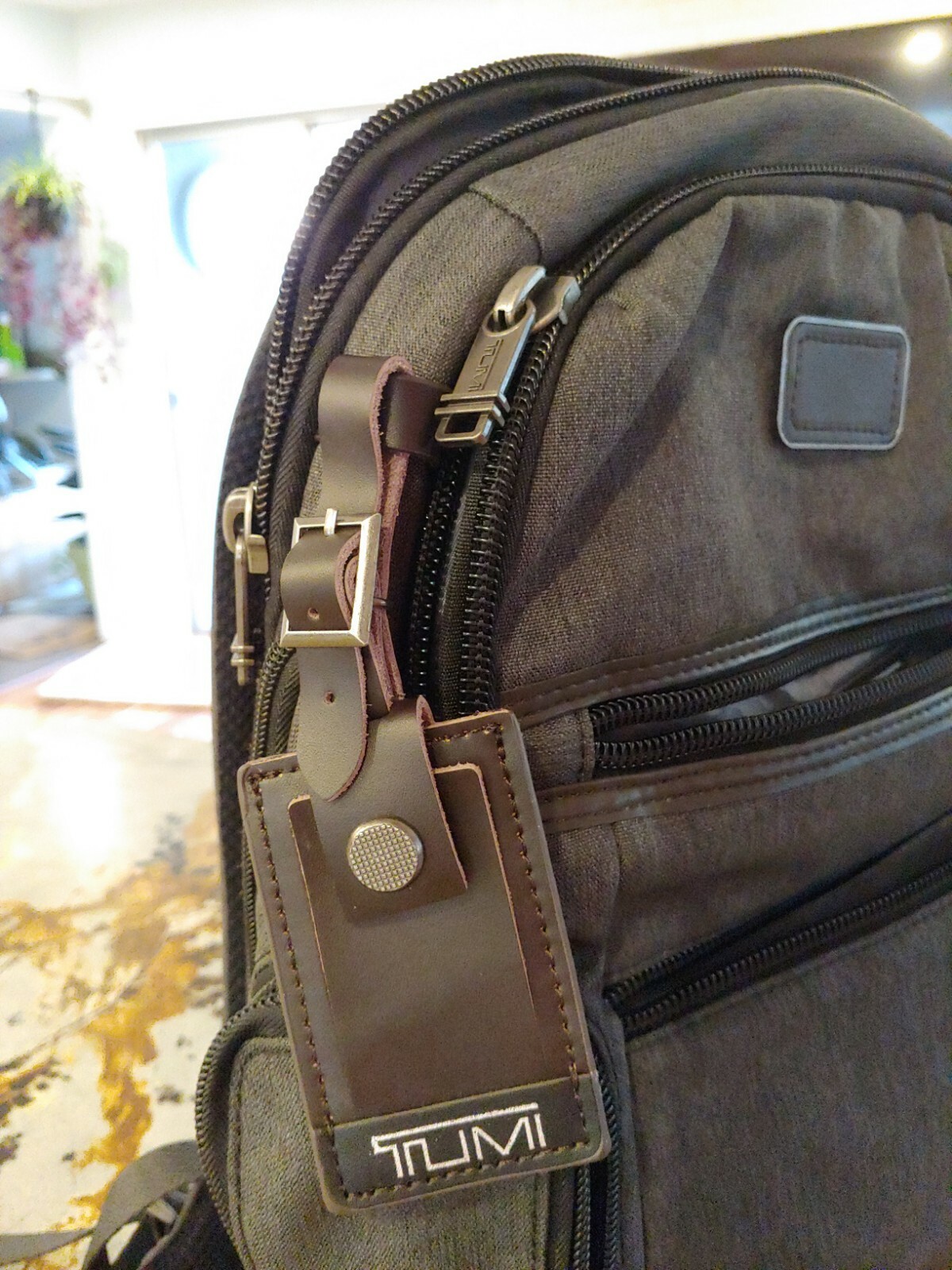 tumi alpha bravo knox