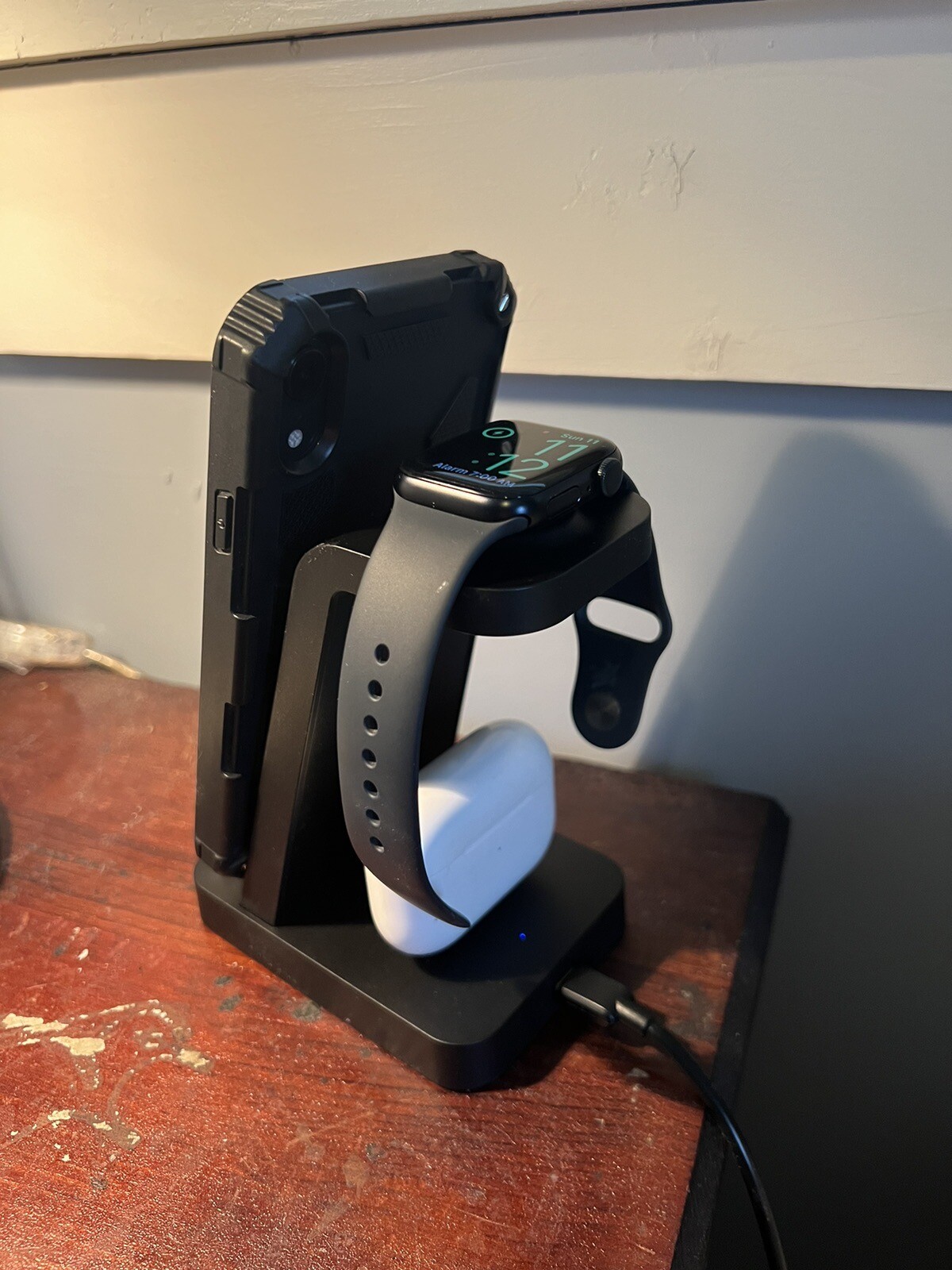 Charging-Station-for-iPhone 3-in-1- Black-Wireless-Charger-Stand Charging-Dock-image