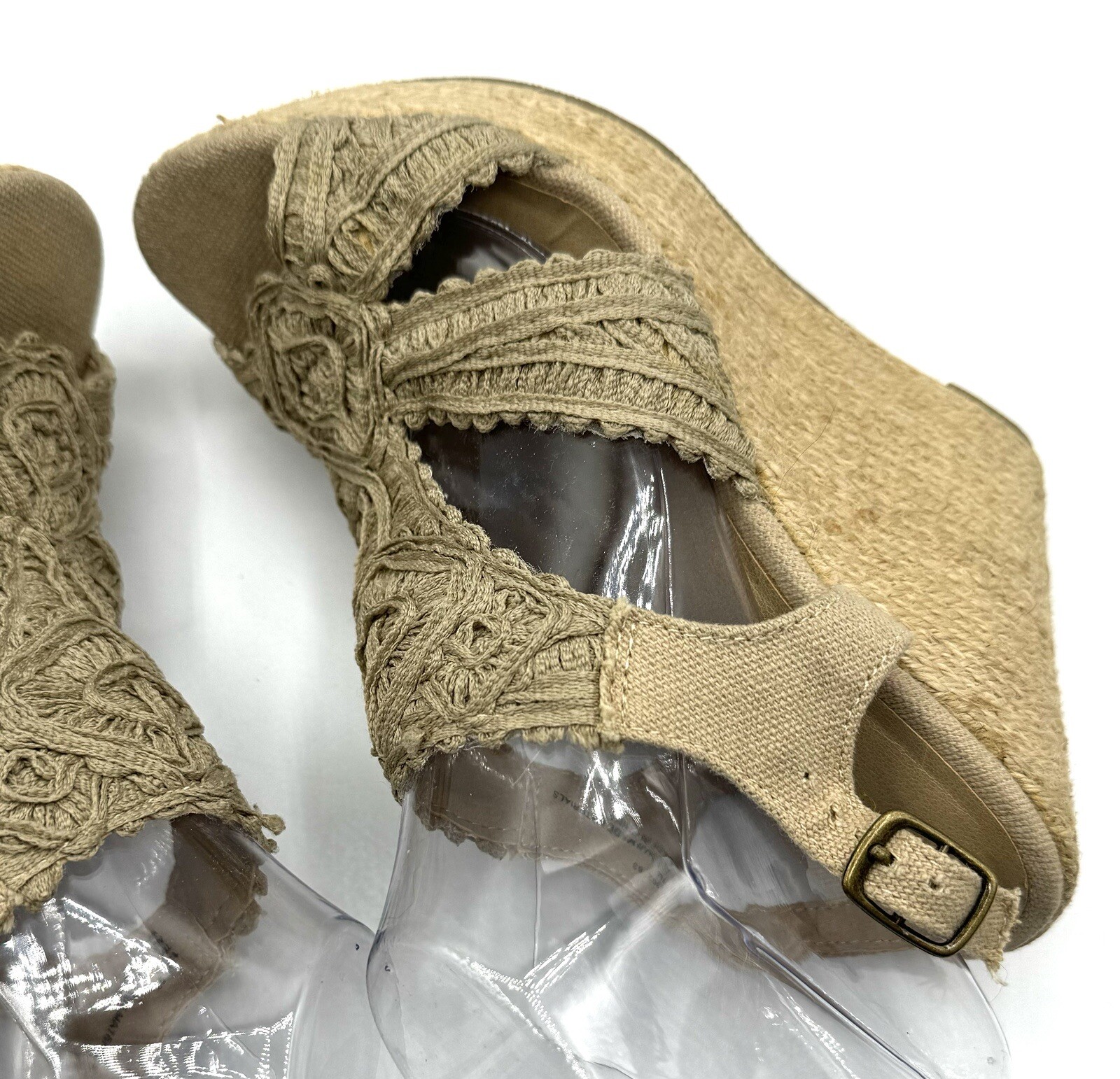 Cathy Jean Beige Lace Macrame Wedge Shoes With Jute Natural Rope