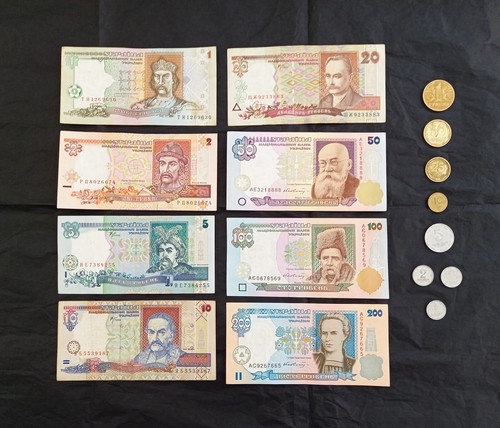 Second series of circulating money of Ukraine. Eight banknotes and eight coins.