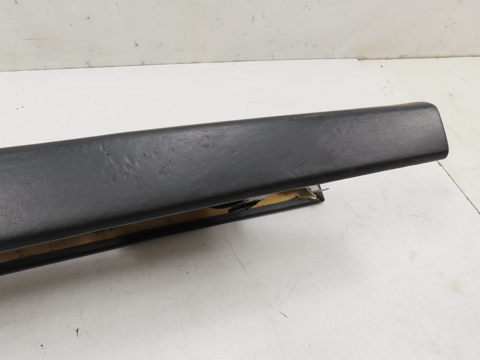 06 Lamborghini Gallardo #1310 Trim Center Console Armrest Carbon Fiber Assembly 