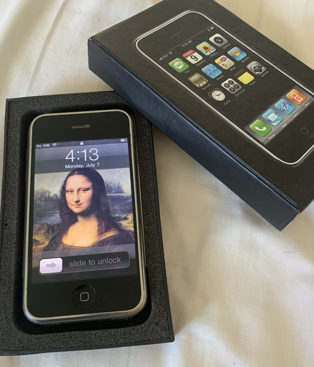 Apple 1st Generation iPhone 2G - 8 GB MA712LL/A A1203 - UNLOCKED