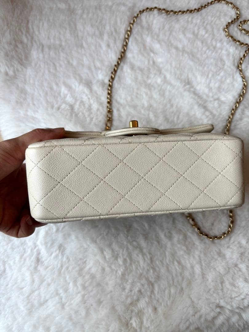 Rare item CHANEL 21S top handle image 3