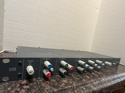 Symetrix 528 Voice Processor
