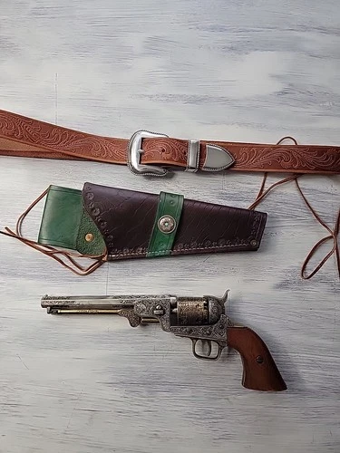 Denix Colt Civil War Revolver Replica Gun Antique Finish W/ Holster and Belt EUC