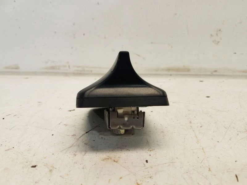 2007 Mercury Montego Roof Antenna - Shark Fin *Black*  - Image 2 of 4