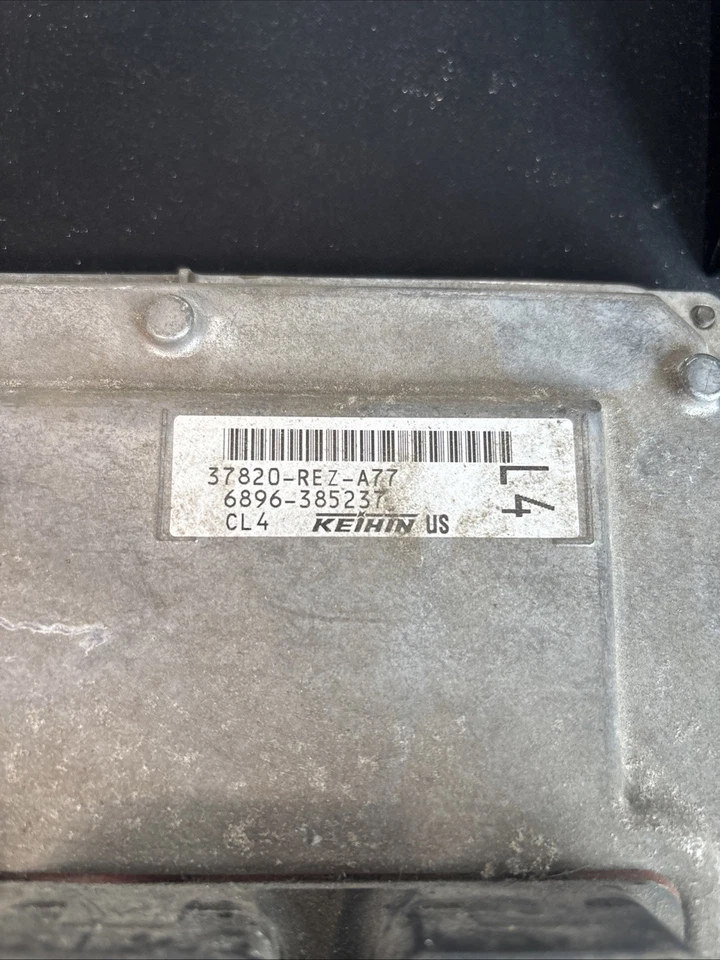 Honda CR-V 2010 2011 AWD ECM ECU motor módulo de control informático 37820reza77 Foto 2 de 2