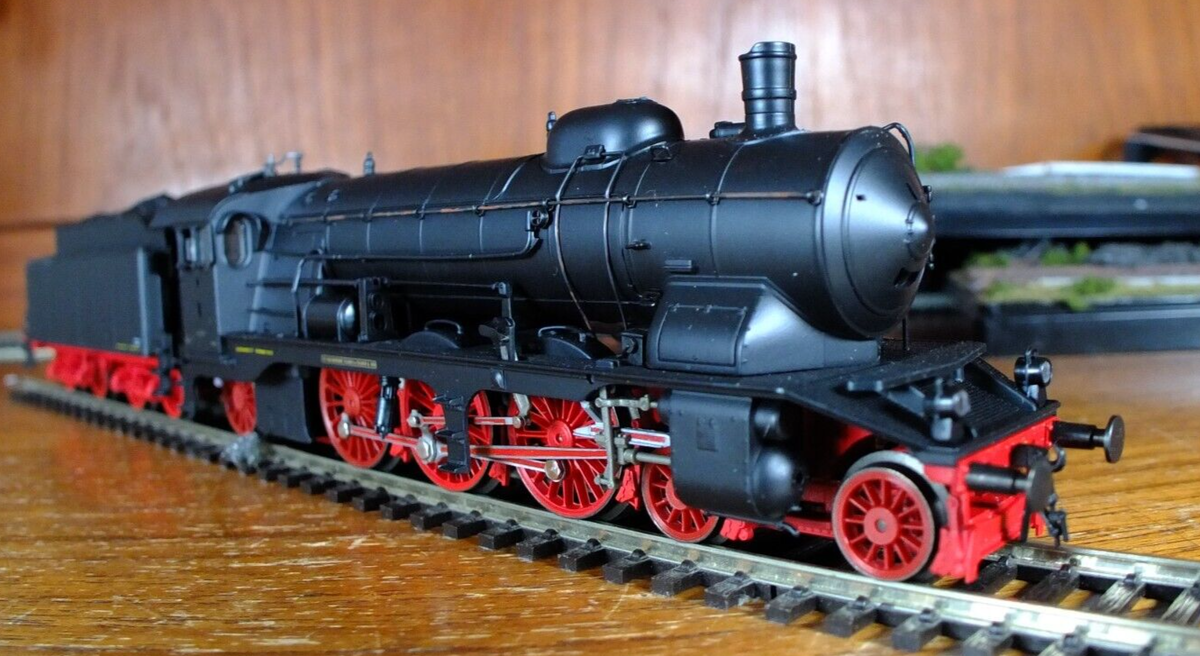 Roco 43218 HO gauge DB BR 18.1 / Württemberg C steam Roco 43218 HO gauge DB BR 18.1 / Württemberg C steam