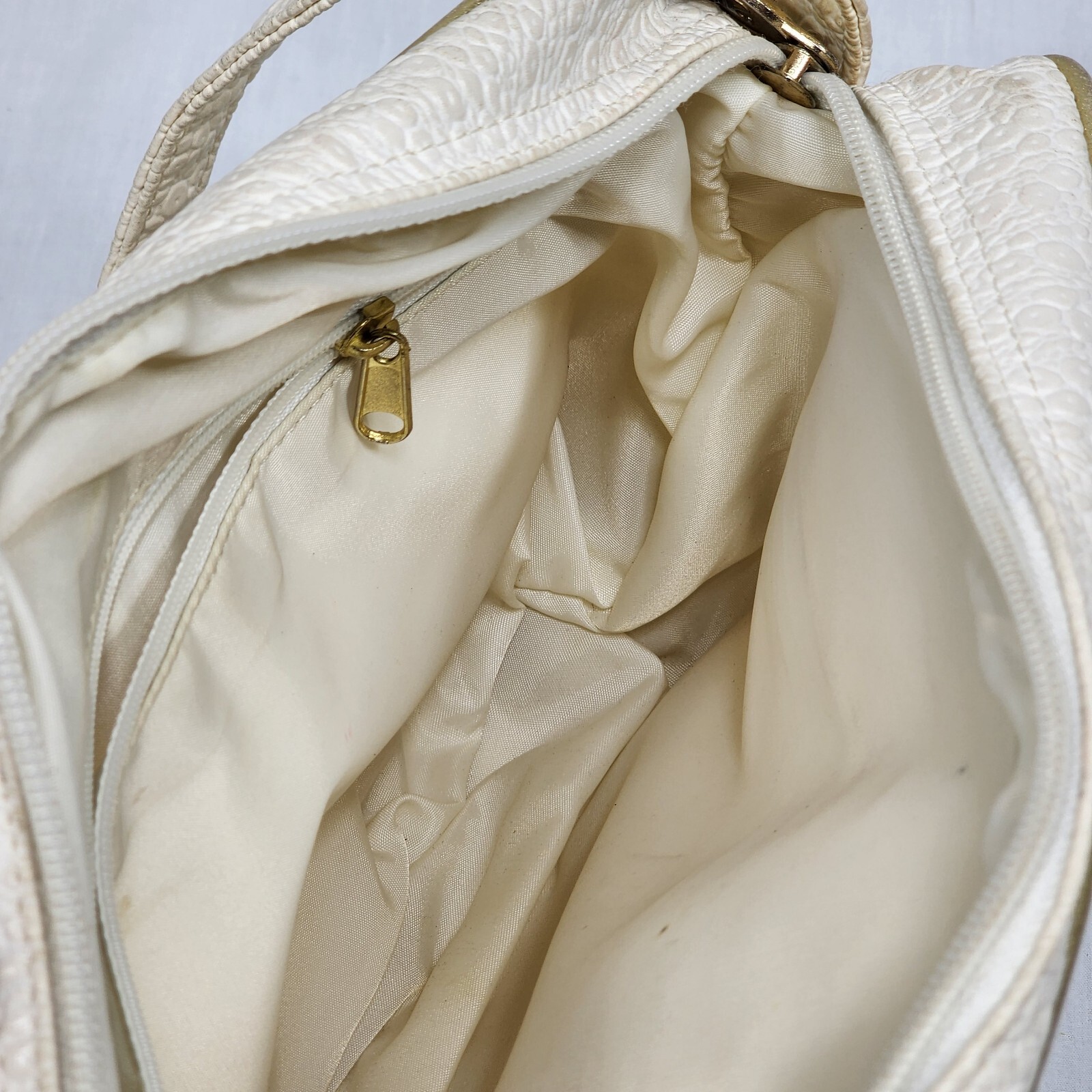 Vintage White Patchwork Purse - image 12