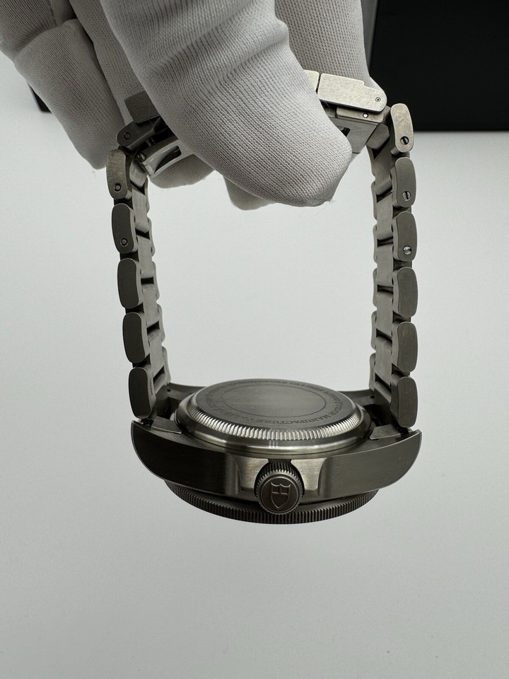 Tudor Pelagos 25600TN Mens Date Titanium Automatic Divers Watch Box