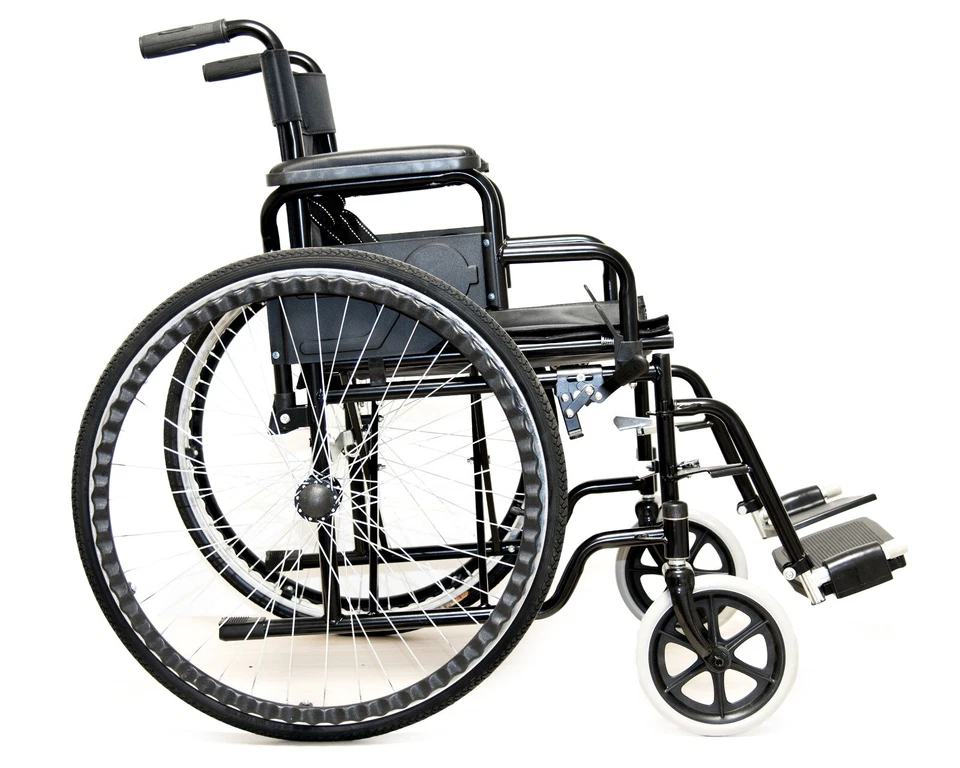 Sedia a rotelle carrozzina disabili anziani leggera autospinta pieghevole nero - Immagine 4 di 4