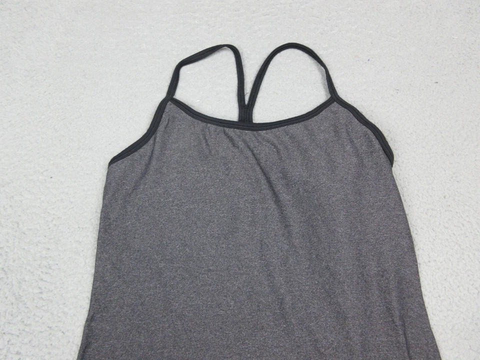 Camiseta sin mangas Nike para mujer gris mediana con logotipo sin mangas atlética ajustada para dama Foto 3 de 4