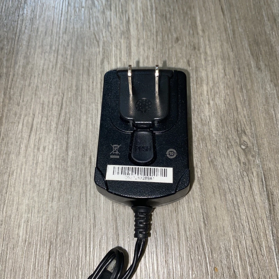 Genuine BlackBerry Micro-USB Mains Wall Travel Charger Model PSM04R-050CHW1(M) - Image 3 of 4