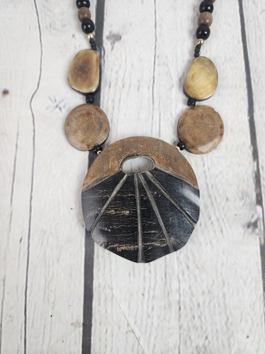 Large Beaded Chunky Beach Island Style Necklace Pendant Costume Jewelry Brown - Picture 2 of 3