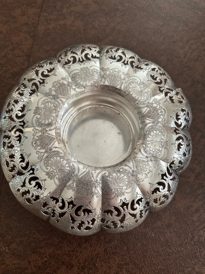 E.P. Cooper Silver Plate Flower Bowl with Glass Frog Insert, Sheffield - Image 3 of 4