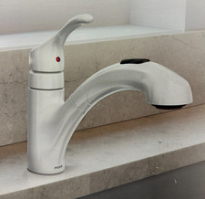 MOEN CA87316W Renzo Single-Handle Pull-Out Sprayer Kitchen Faucet Glacier White