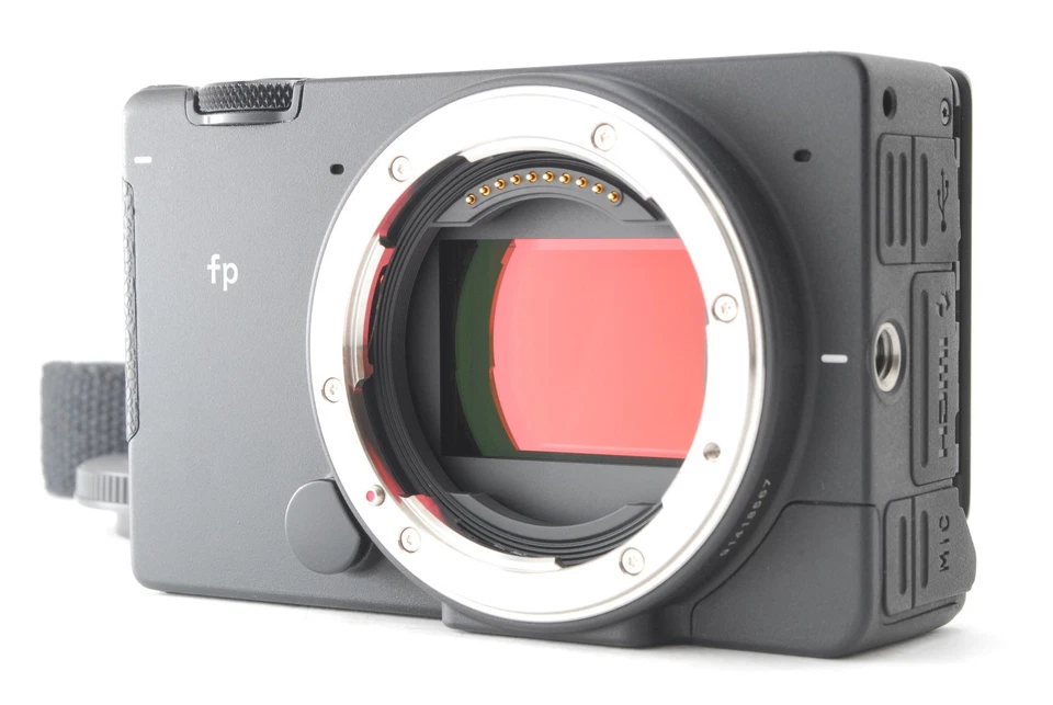MINT [US Duty Included] Sigma fp 24.6MP Body Only Mirrorless Camera Black Japan - Image 2 of 4