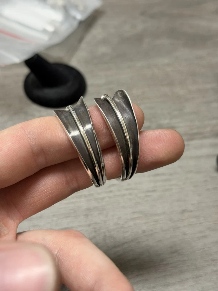 Pendientes Esterlina Vintage Firmados por Robyn Nichols Diseño Artesanal Foto 2 de 4