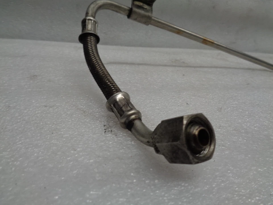 DK811179 1998 VOLKSWAGEN PASSAT TURBO TURBOCOMPRESOR LÍNEA DE ALIMENTACIÓN DE ACEITE MANGUERA OEM Foto 2 de 4