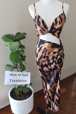 NZ 16) BNWT SIZE 4 PRETTYLITTLETHING BEIGE MULTI ANIMAL PRINT CUTOUT MIDI DRESS