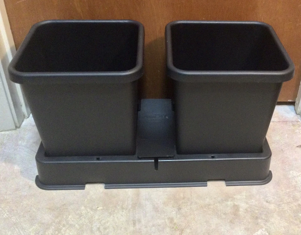 AutoPot easy2grow ~ 3.9 Gal. Pots w/1 Tray & Lid ~ Replacement/Expansion ~ New - Image 3 of 4