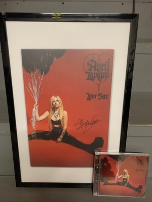 Avril Lavigne 17 By 11 Poster Reprint Plus Bonus Love Sux CD