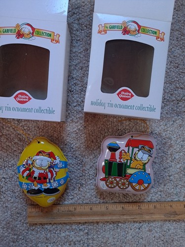 Garfield Tin Christmas Ornament PAWS 2001 Dairy Queen 4” Lot Of 2 - Picture 6 of 6