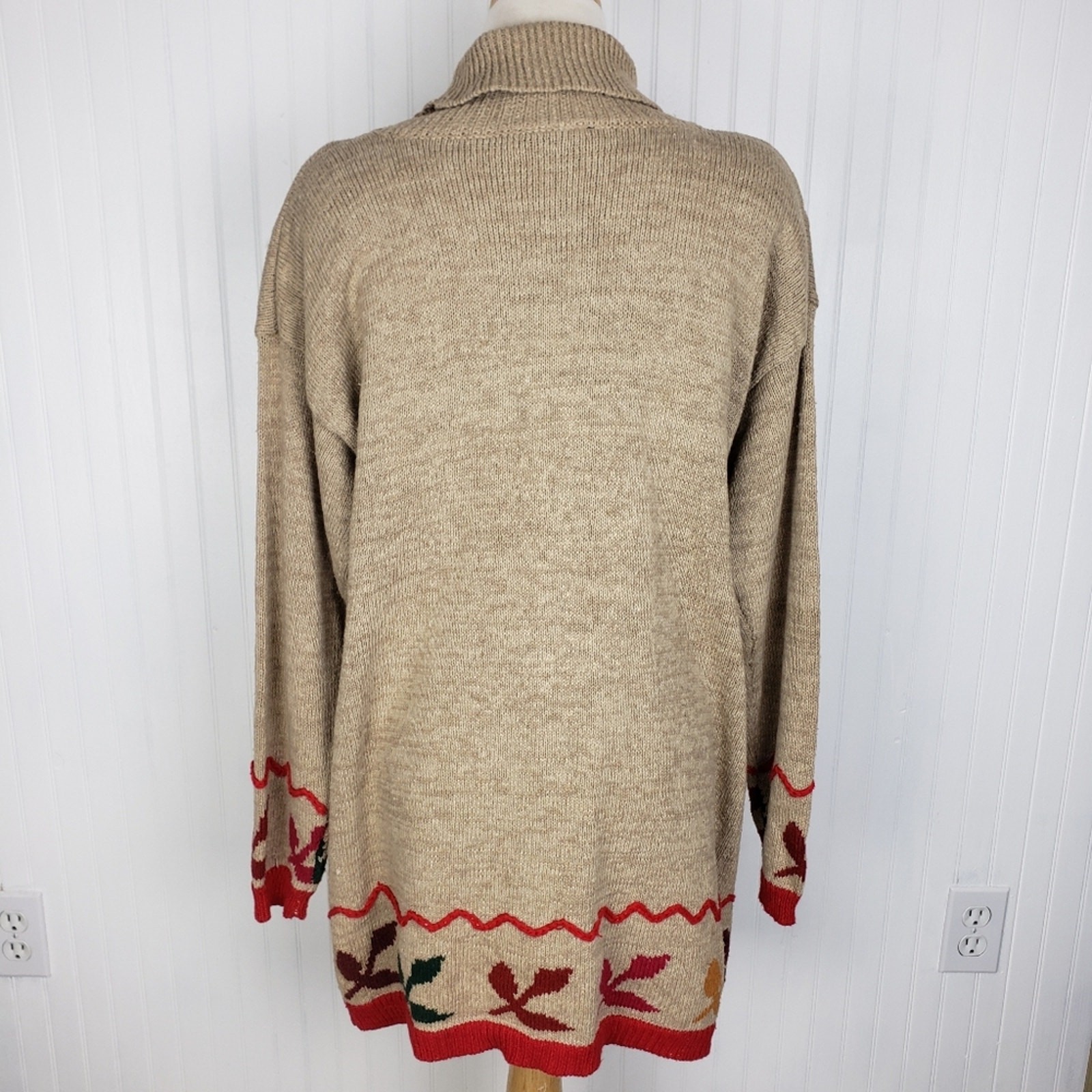 Vintage Basic Editions Leaf Print Turtle Neck Swe… - image 2