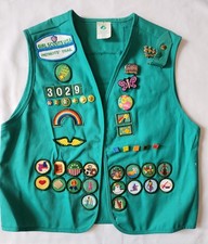 Youth Vintage 90&rsquo;s Girl Scouts Green Vest Patches, Metals Size Medium