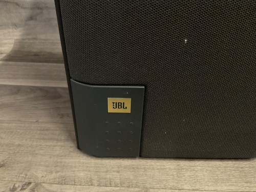 JBL J520M Studio MONITOR BOOKSHELF SPEAKERS (2) Black - 8 OHMS - MADE IN USA - Picture 9 of 12