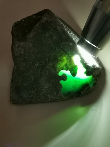 Ice Fruit Green Burma Jadeite Jade Rough Stone/开窗阳果绿天然缅甸翡翠原石/天然ビルマジェダイト原石
