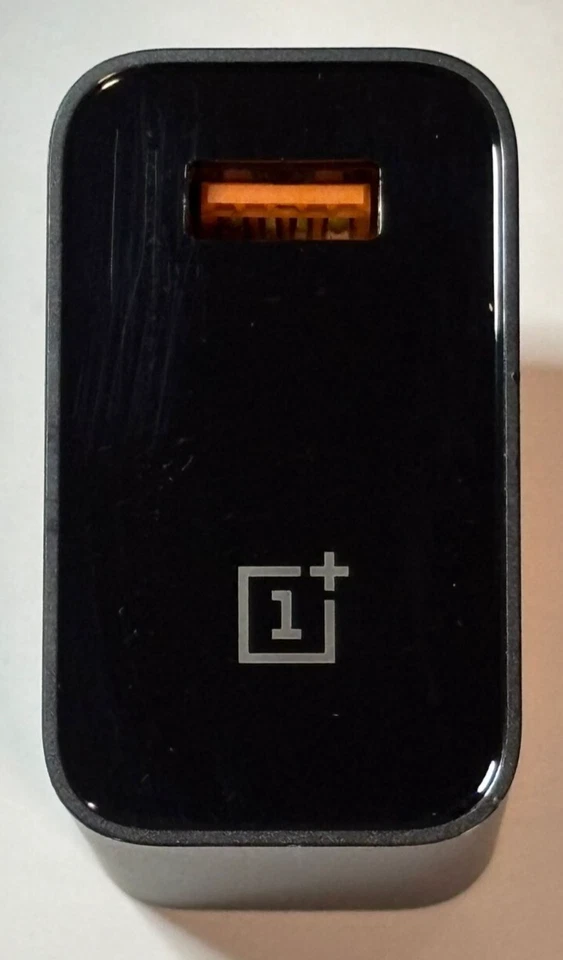 New OnePlus 30W 6 Amp McLaren Warp Charger and Braided Cable Black Orange - Image 3 of 4