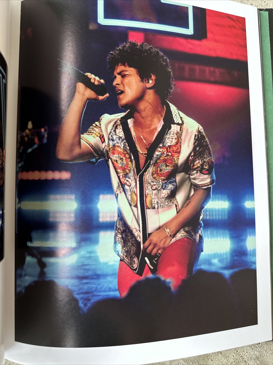 BRUNO MARS 24K Magic LIVE AT THE APOLLO 24K Hardcover Book Used | eBay
