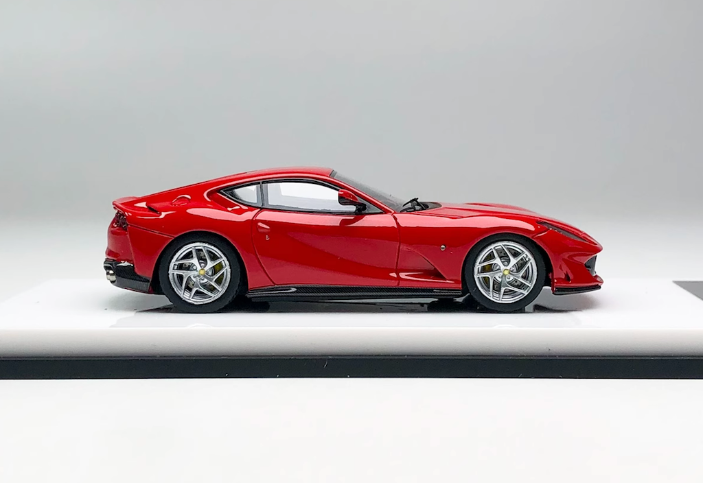 サラスヴァティ 1 BZMW 1:64 Red 812 Superfast Racing Sports Model Diecast
