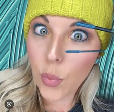 Younique Moodstruck Epic Twisted Mascara new TEAL - 0.33 FL OZ