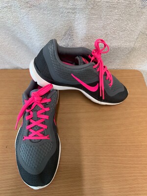 nike flex trainers size 6