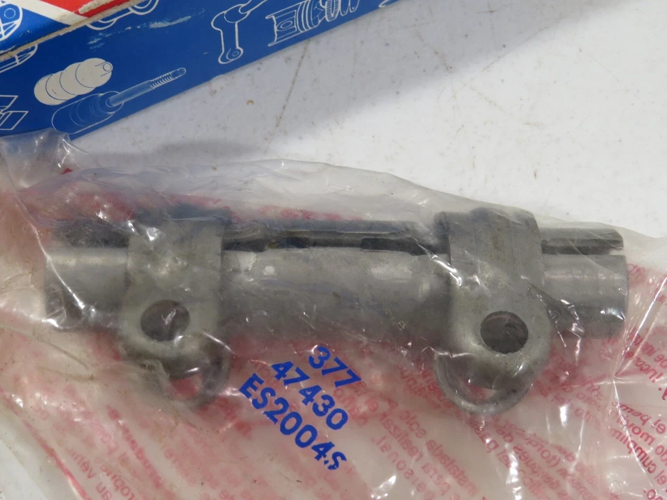Par de mangas de ajuste McQuay Norris ES2004S Tie Rod 67-73 Cougar 65-73 Mustang Foto 2 de 4