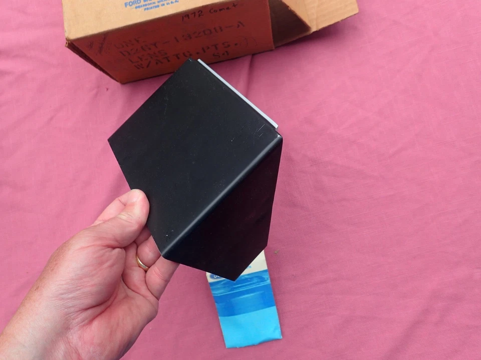 Mercury Montego 1972 lente de lámpara de estacionamiento, derecha, ¡como nuevo! Intermitente D2GY-13208-A Foto 4 de 4