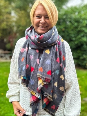 Dicker wendbarer mehrfarbiger Pashmina Schal Liebe Herzen kariert GRAU