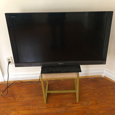 Sony BRAVIA 55in LED 1080p Flat Screen TV Black HDMI Built-In Speakers