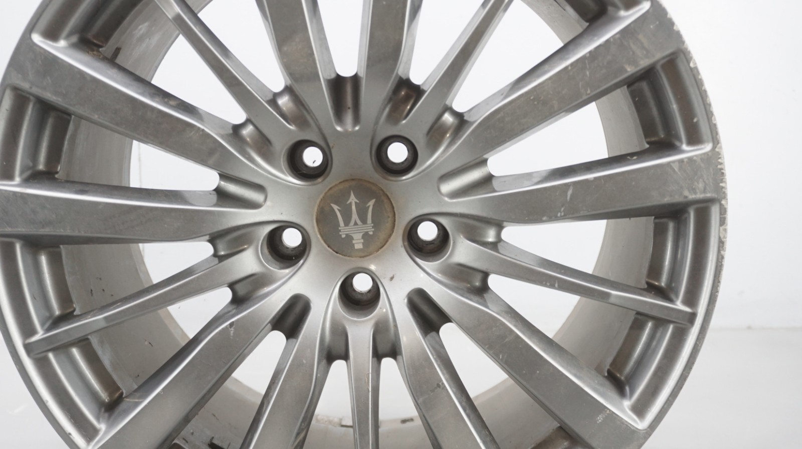 2014-2020 Maserati Ghibli 10Jx19H2 ET40 15 Spoke 19" Wheel Rim 670016856 OEM