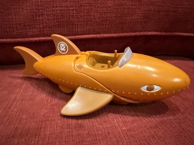 Octonauts Above & Beyond Gup-B With Chomping Action Vehicle Kwazii s Vehicle
