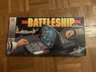 Complete VINTAGE 1998 Milton Bradley Battleship Classic Naval Combat Game