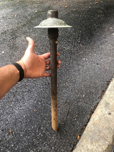 low voltage landscape lighting stakes